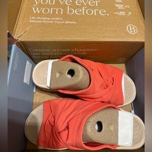 (NWT) Bzees Coral Mules / wide wedge sandals / comfortable shoes